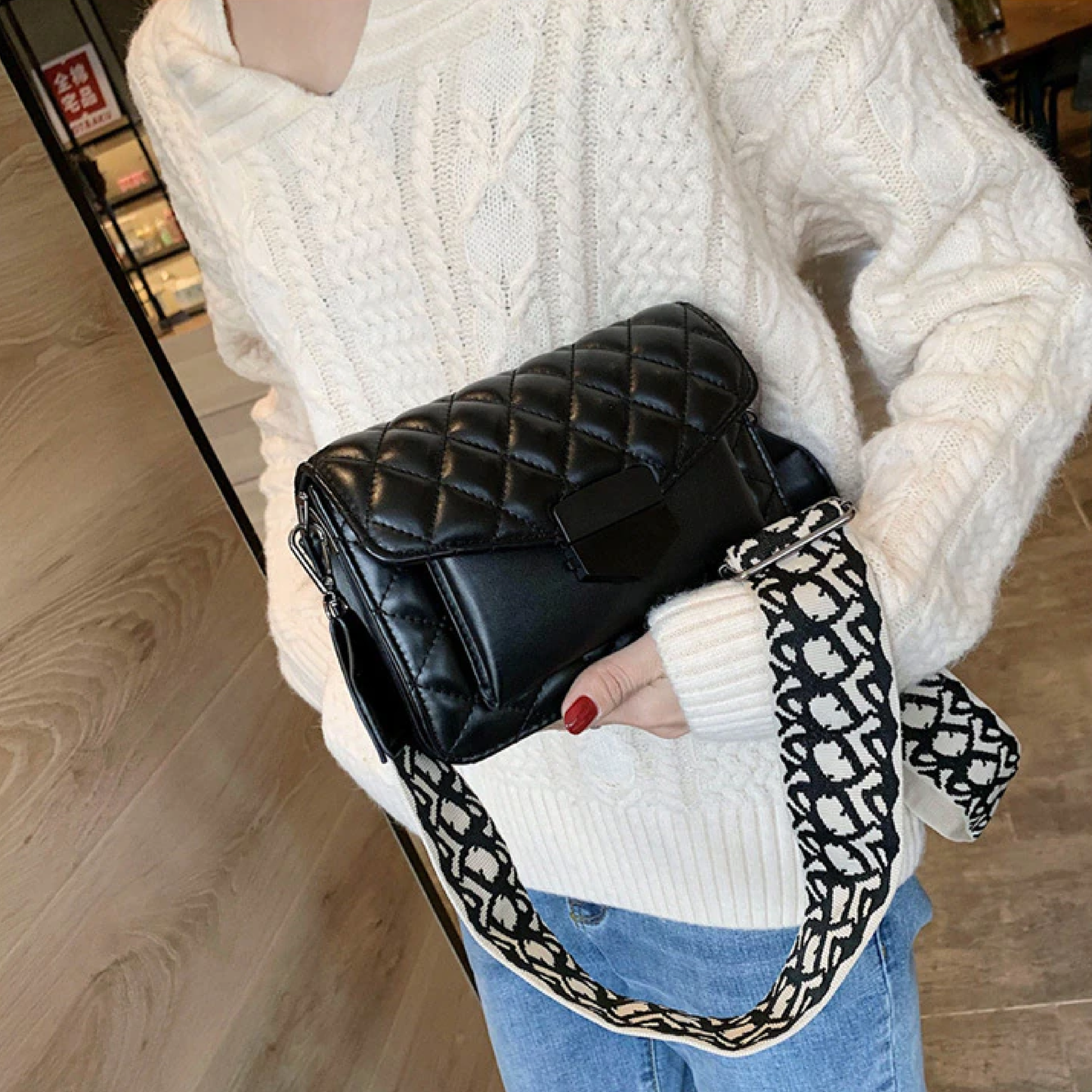 Women's Black Shoulder Bag Medium Leather - Stylish & Functional-2