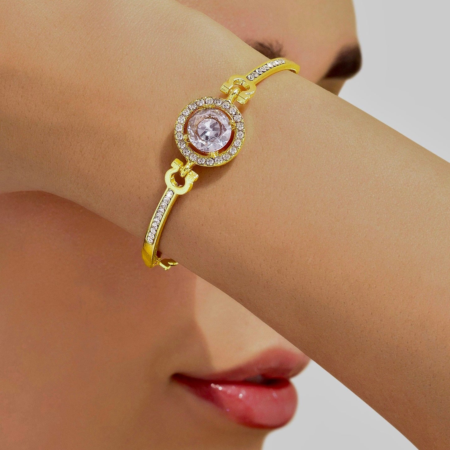 Adjustable Gold Bangle Bracelet with Crystal Accents – Elegant Anti-Tarnish Design for Versatile Wear 0