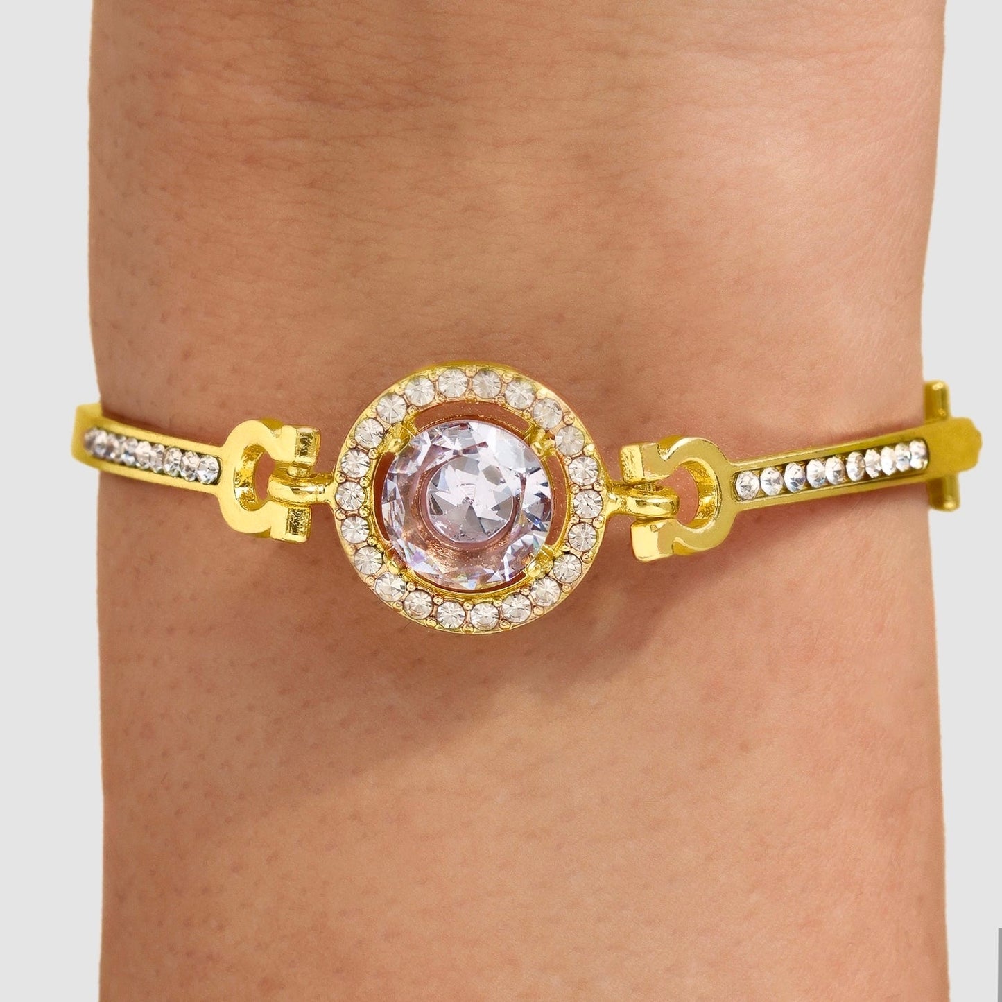 Adjustable Gold Bangle Bracelet with Crystal Accents – Elegant Anti-Tarnish Design for Versatile Wear 1