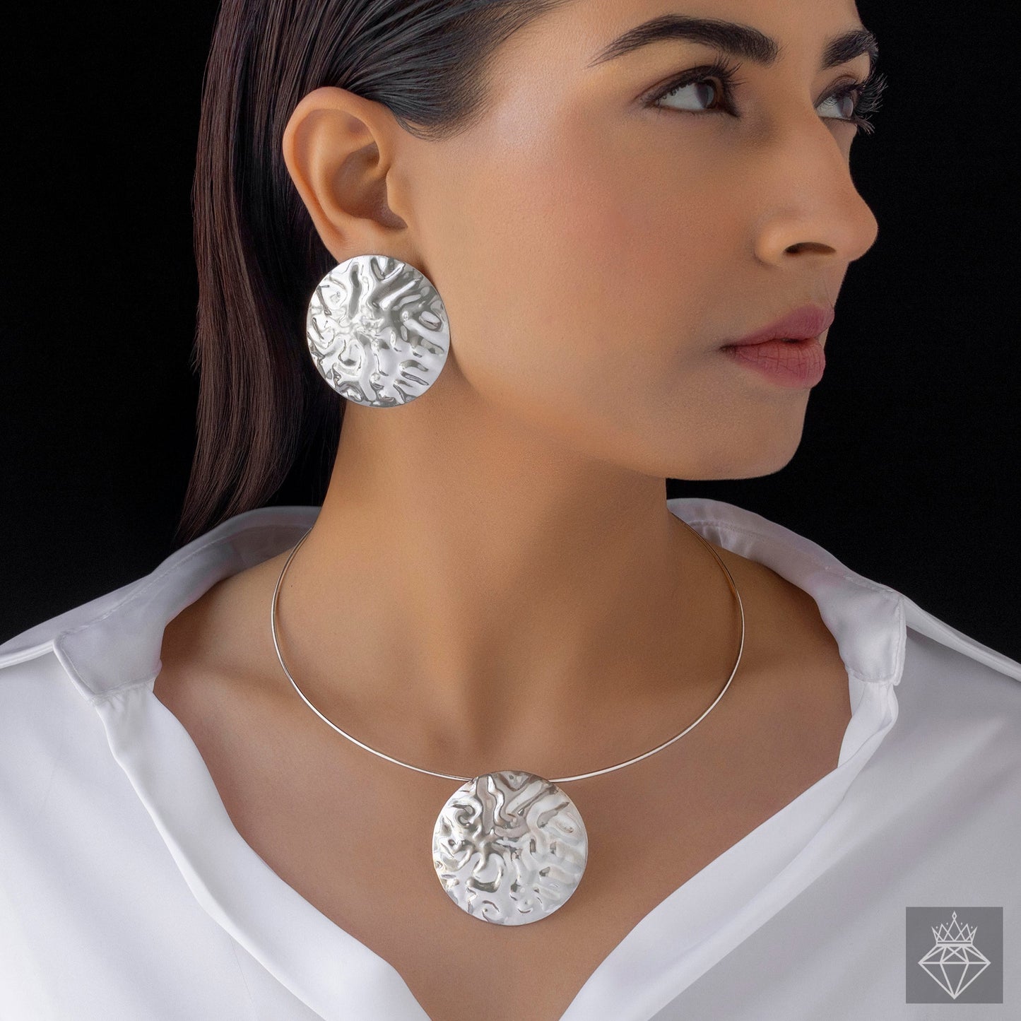 Anti-Tarnish Silver Necklace and Earring Set with Hammered Coin Design 0
