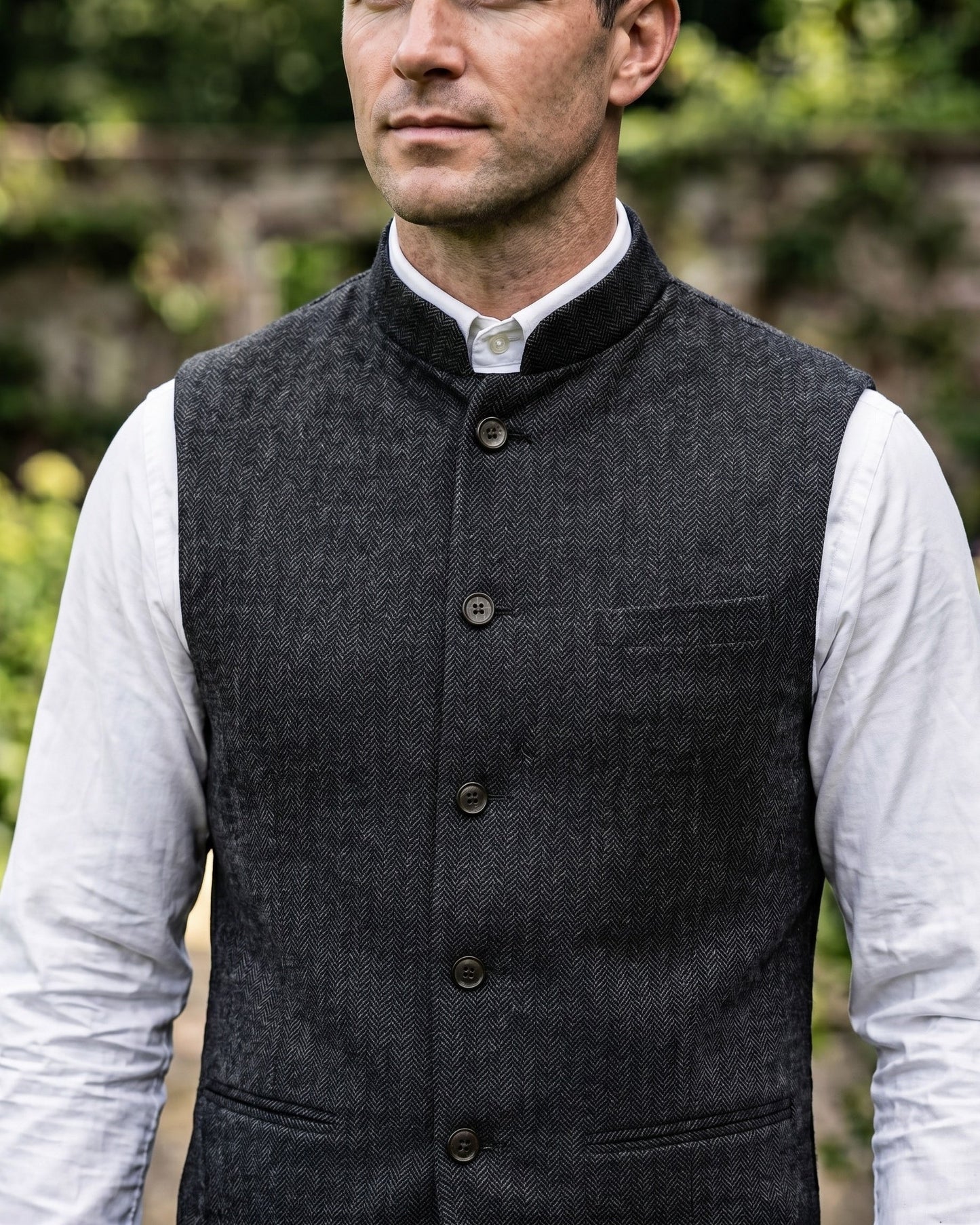 Men's Herringbone Nehru Waistcoat – styled full look | Hensley London