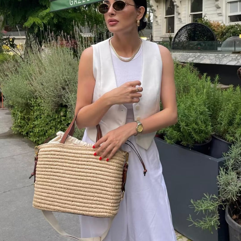 Chic Deep V-neck Sleeveless Vest Fashion for Women 2