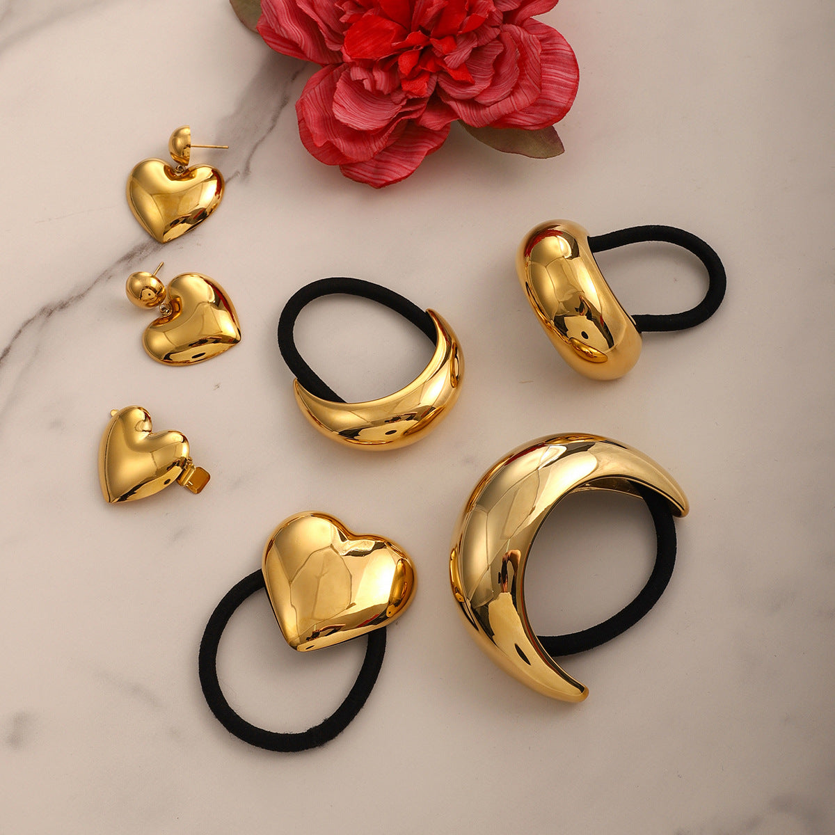 Chunky Gold Heart Hair Clip – Waterproof and Hypoallergenic Accessory 2