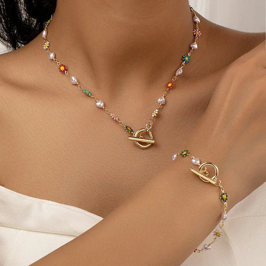 Dainty Floral Pearls Necklace and Bracelet Set for Women – Elegant Spring Jewelry with Natural and Heart Shaped Pearls