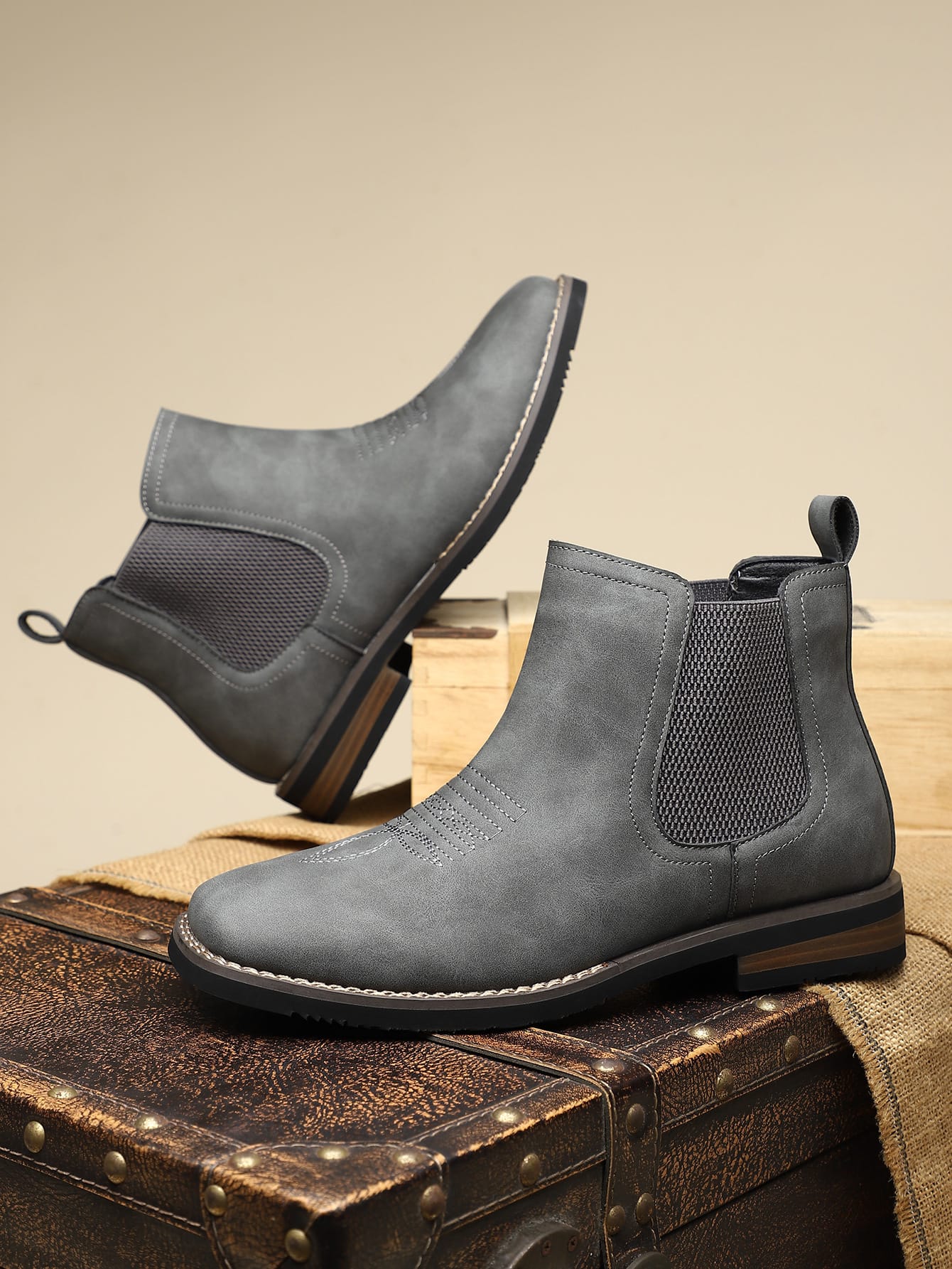 Men's Leather Chelsea Boots in Gray – detail view | Hensley London