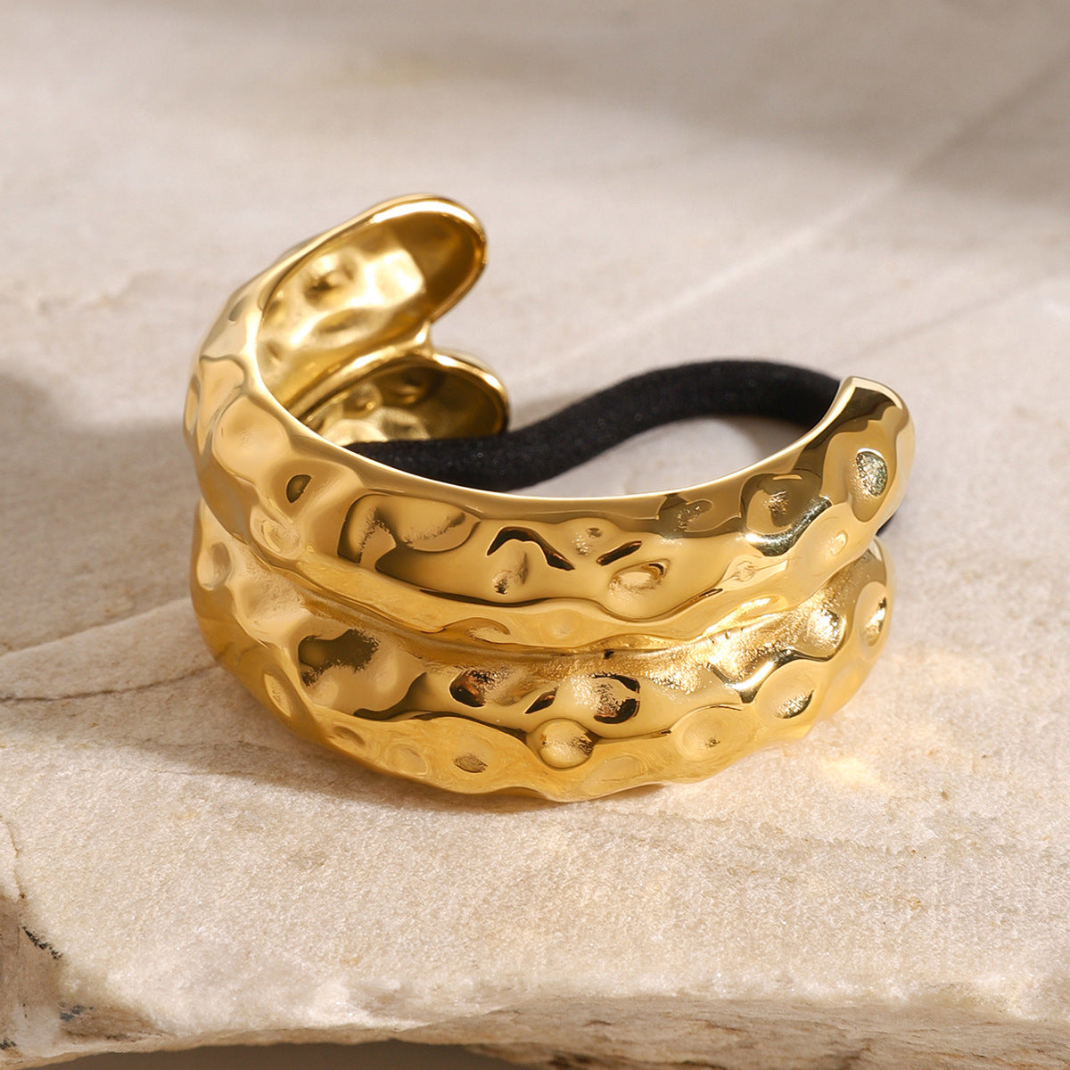 Double Hammered Arch Pony Cuff – Hypoallergenic 18k Gold-Plated Hair Accessory 3