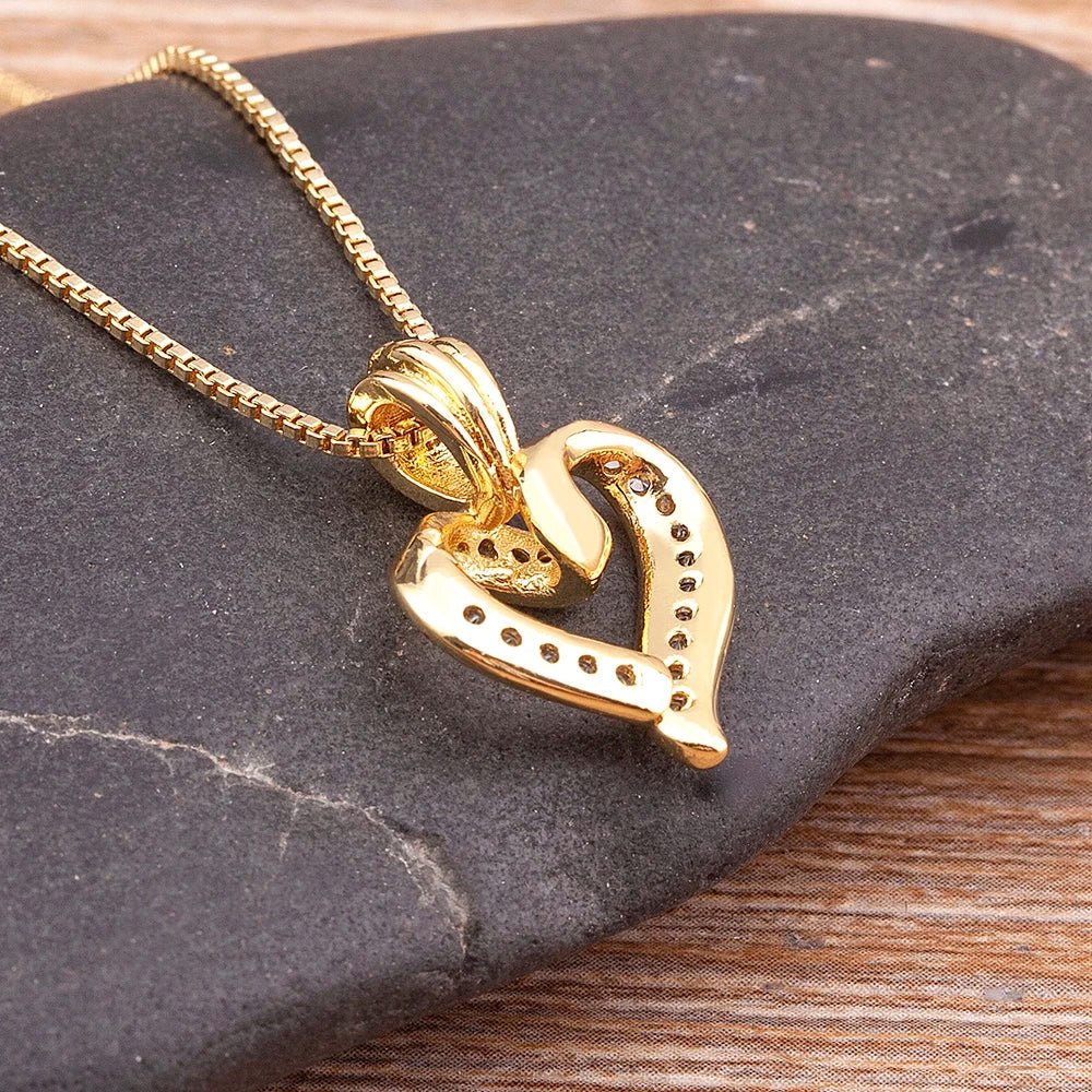 Elegant Diamond Heart Pendant Necklace with Adjustable Chain – Romantic Jewelry for Women