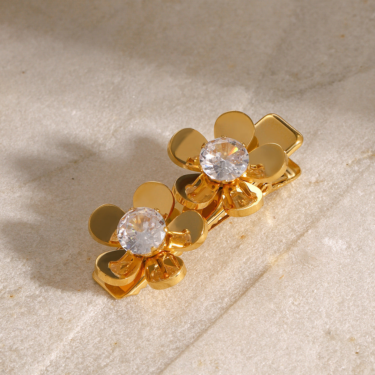 Elegant Diamond Petal Hair Clip with Gold Petals – Hypoallergenic Design for Women, Eco-Friendly and Durable 5