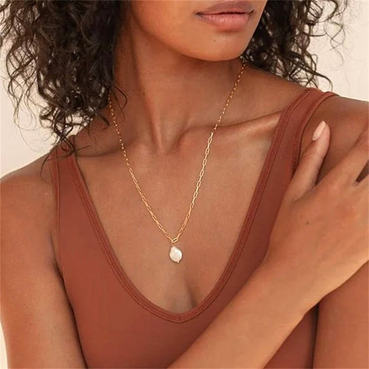 Elegant Freshwater Pearl Necklace with Waterproof Gold Chain – 17 Inches Long, Hypoallergenic and Eco-Friendly 1
