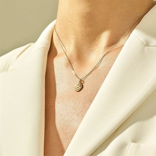Elegant Gold Croissant Necklace with Adjustable Chain – Hypoallergenic Stainless Steel-Plated Jewelry 1