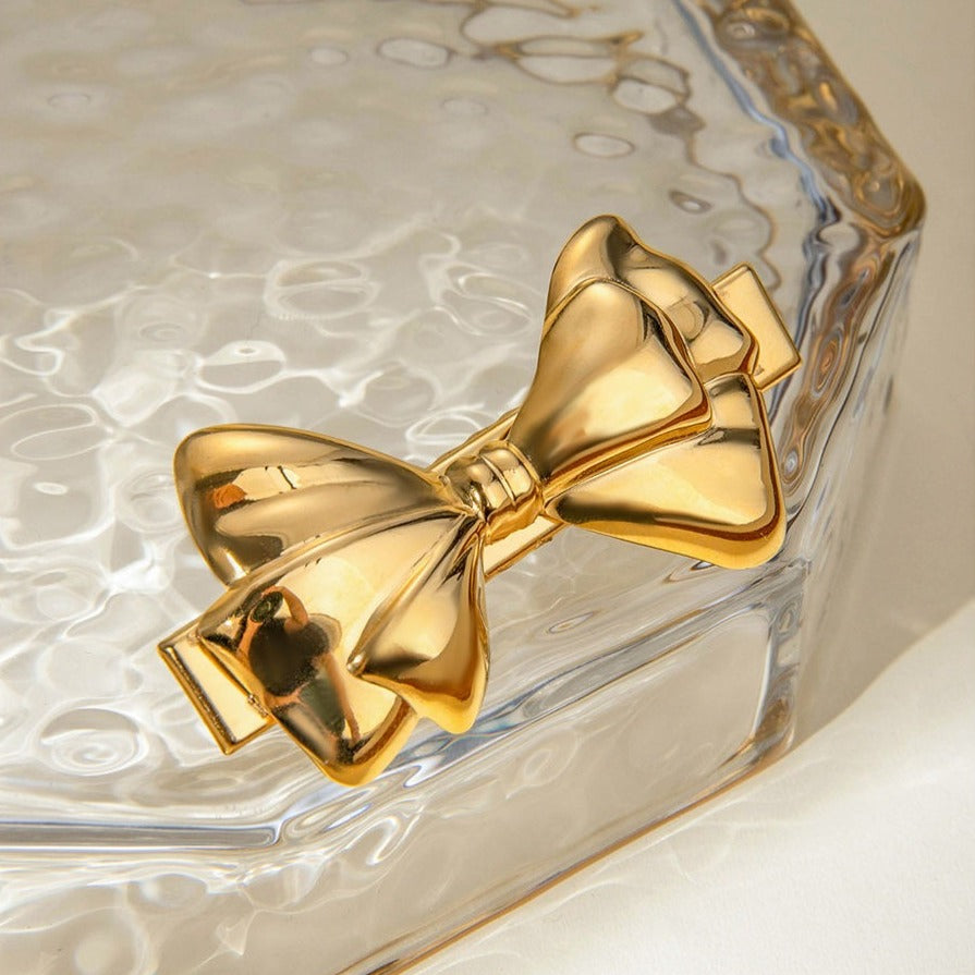 Elegant Gold Hair Clip with Classic Bow Design – Hypoallergenic and Durable Accessory 3