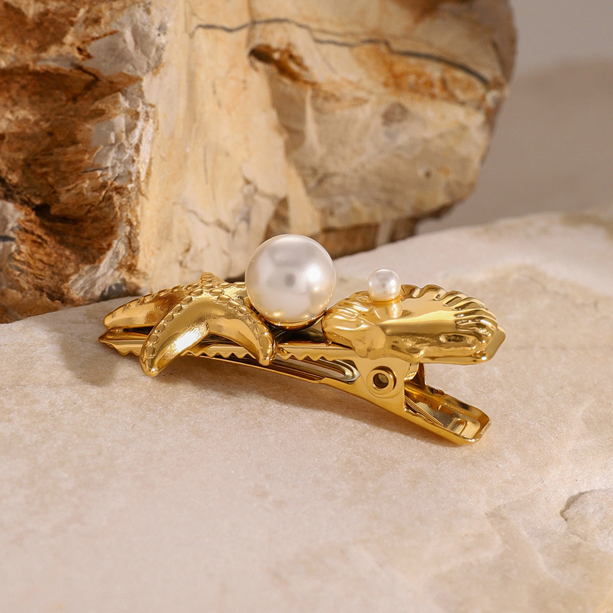 Elegant Gold Seashell Hair Clip with Freshwater Pearl and Starfish Design – Hypoallergenic and Waterproof 3