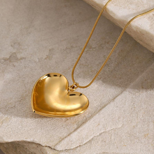 Elegant Heart Pendant Necklace – Hypoallergenic 18k Gold-Plated Stainless Steel, Adjustable 17-19 Inches, Lightweight Design 1