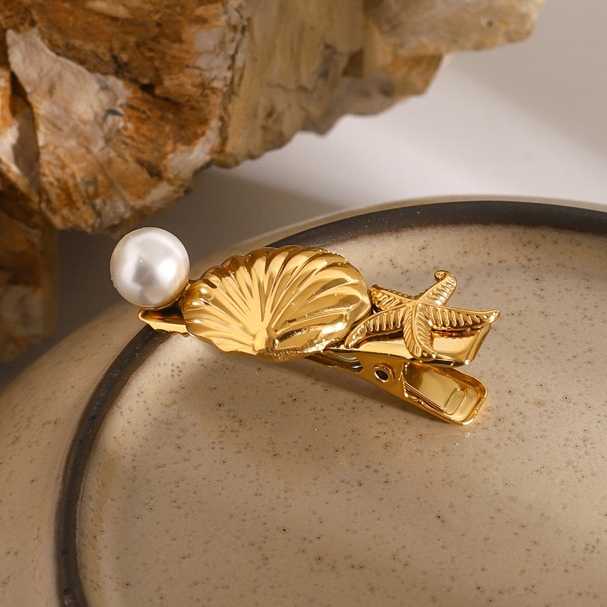 Gold Hair Clip with Freshwater Pearl and Seashell Design – Hypoallergenic, Waterproof, Ocean-Inspired Women's Hair Accessory 2