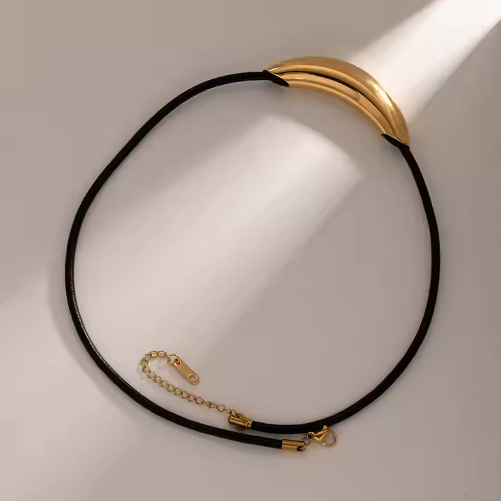 Gold Pendant Necklace for Women – Minimalist 18k Gold Chain with Slim Black Cord, Waterproof and Hypoallergenic 4