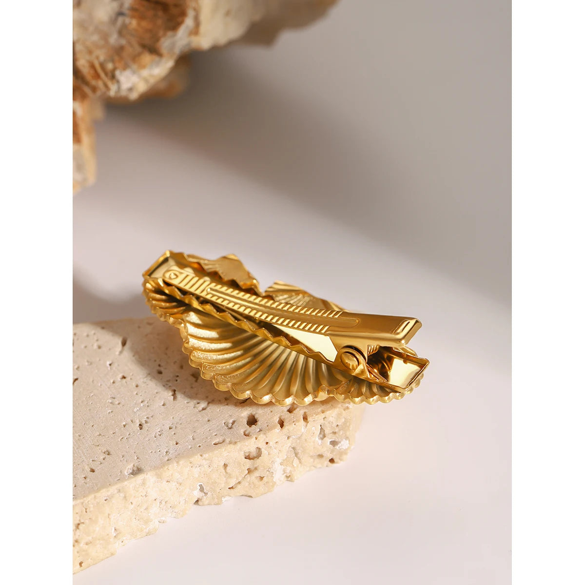 Gold Seashell Hair Clip - Hypoallergenic Accessory for Women, Lightweight, Water Resistant, Perfect for Casual and Elegant Styles 3