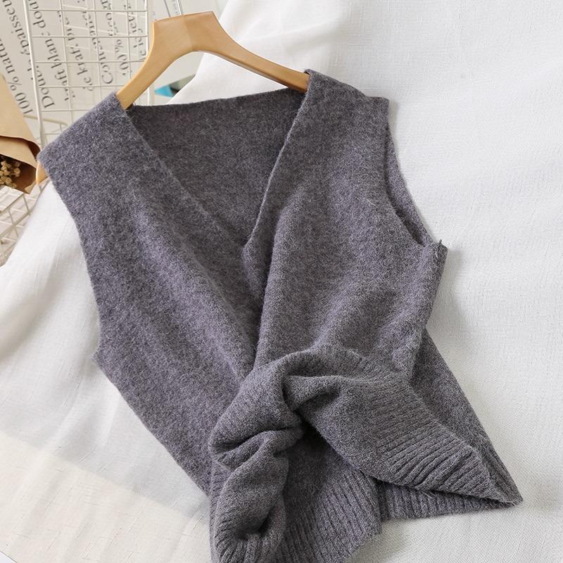 Knitted Sleeveless V-Neck Sweater Vest 12
