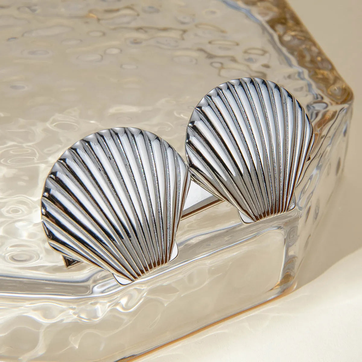 Laguna Gold Seashell Hair Clip – Waterproof, Hypoallergenic Hair Accessory 6