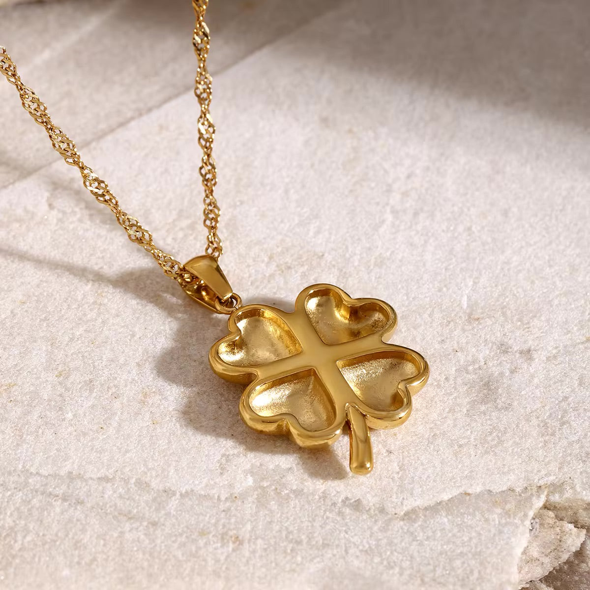 Minimalist 18k Gold Clover Necklace for Women – Hypoallergenic, Waterproof Everyday Jewelry 4