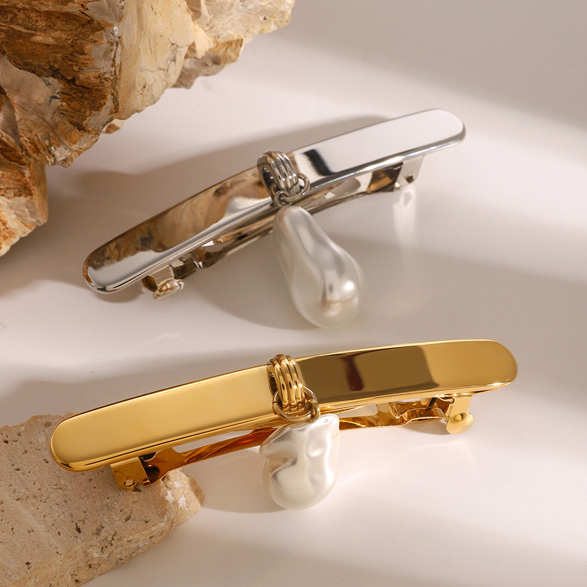 Mirajane Pearl Hair Clip – 18k Gold-Plated Stainless Steel with Freshwater Pearl 4