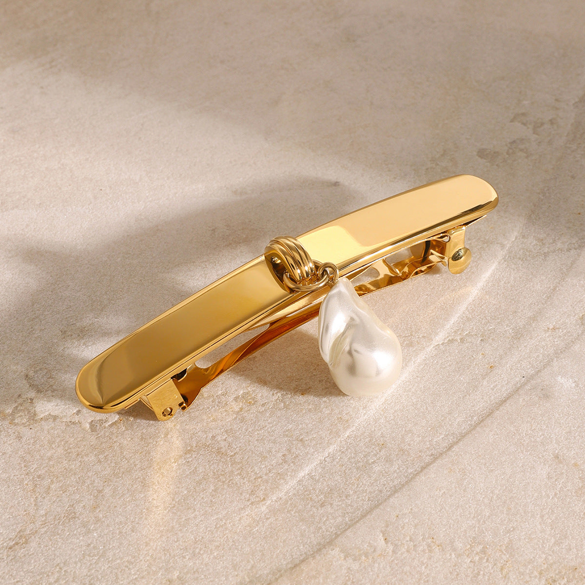 Mirajane Pearl Hair Clip – 18k Gold-Plated Stainless Steel with Freshwater Pearl 5
