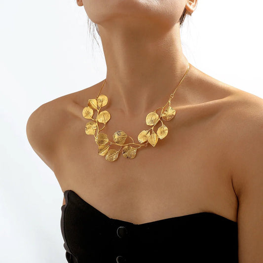 Nature's Leaf Statement Necklace in Gold and Silver – Elegant Organic Design 1