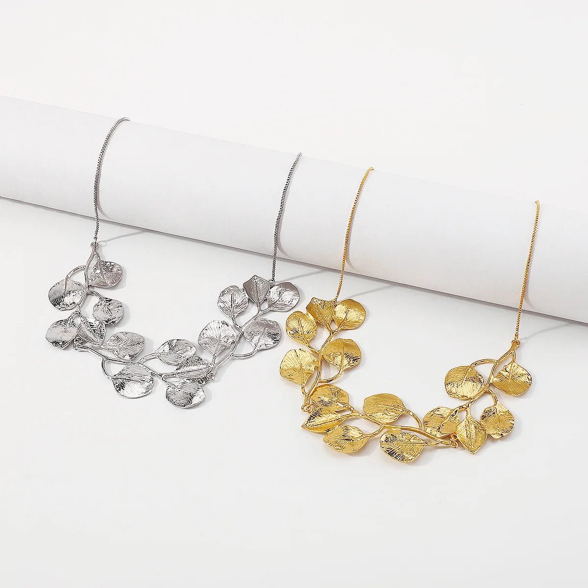 Nature's Leaf Statement Necklace in Gold and Silver – Elegant Organic Design 3