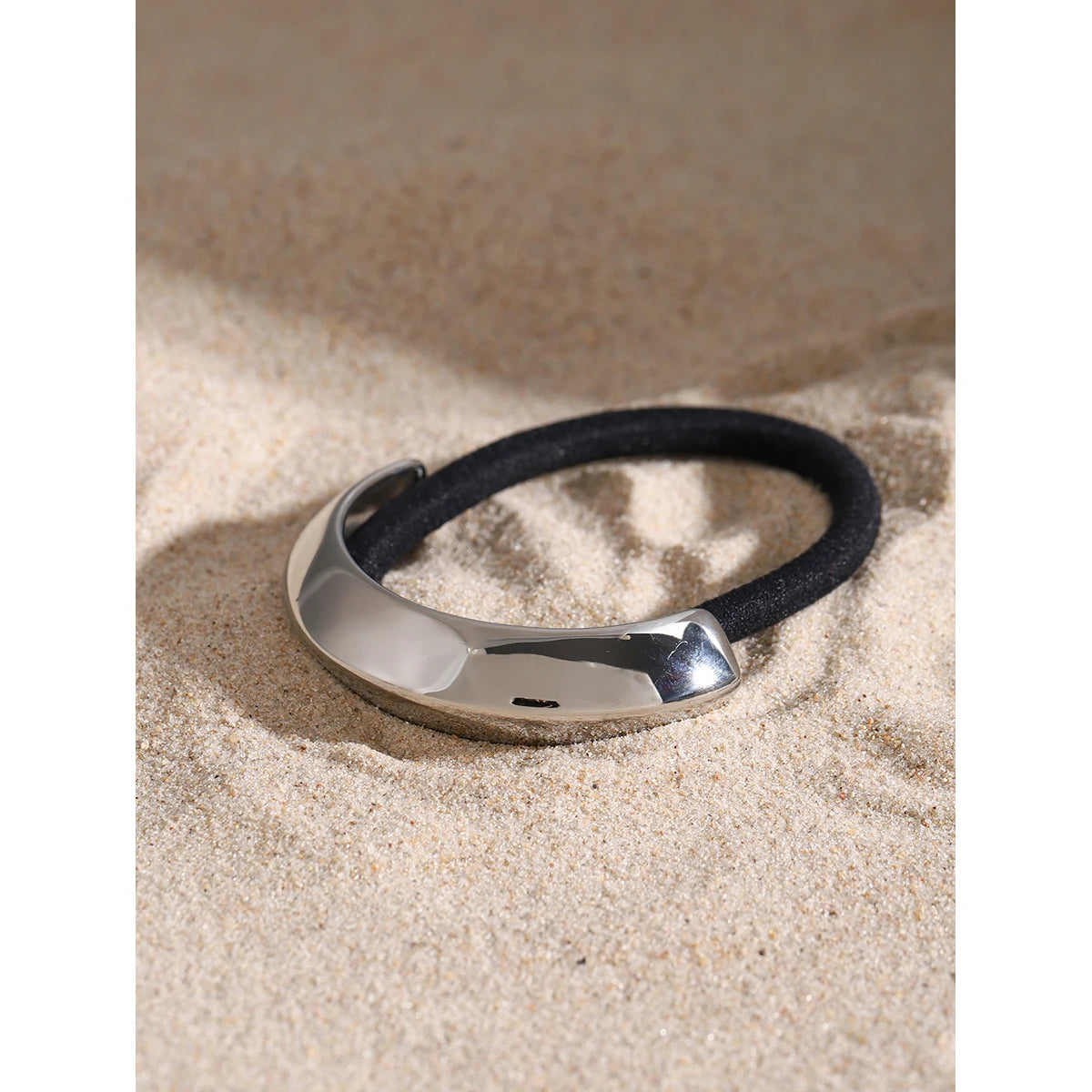 Petite Arch Pony Cuff – Waterproof and Hypoallergenic Hair Accessory in 18k Gold-Plated Stainless Steel 4