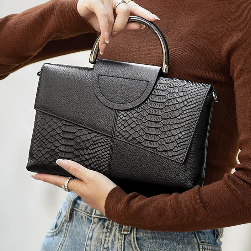 Women's Crossbody Bag Black One Size PU Leather Alligator Pattern-2