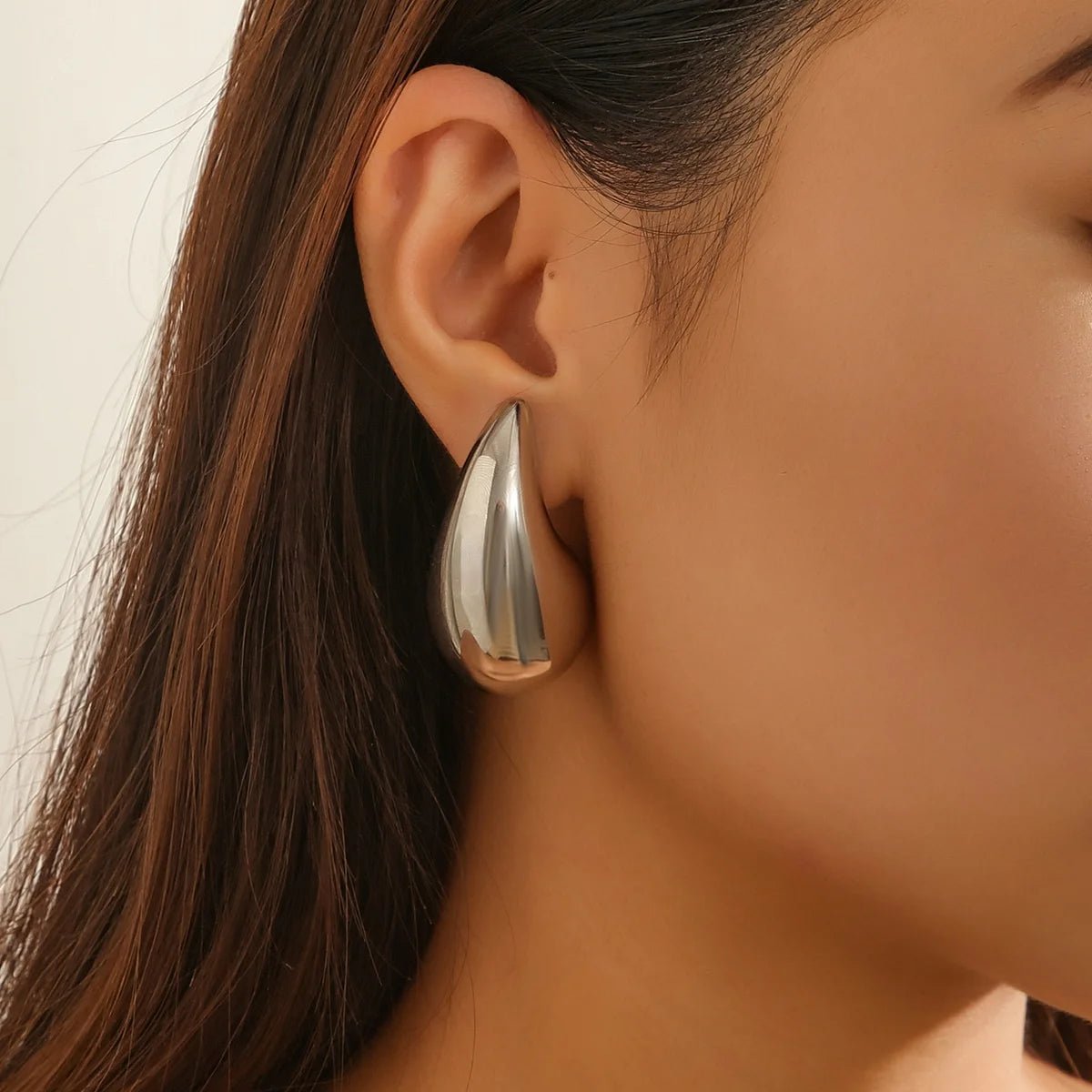 Statement Water Drop Earrings in Gold and Silver – Minimalist Stud Design 4