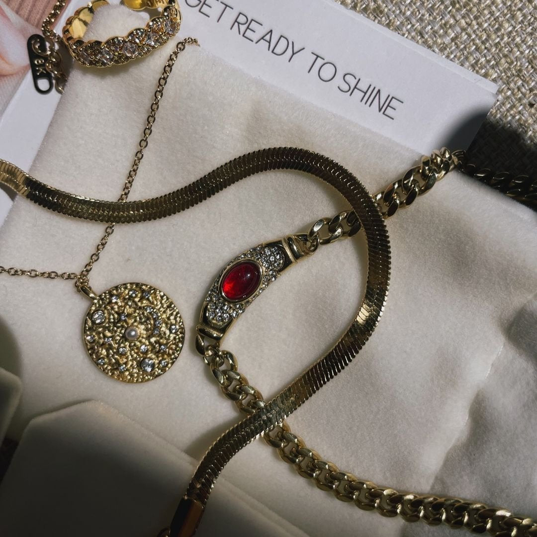 Vintage-Inspired Necklace with Gemstone Simulant Pendant – 18K Waterproof Gold, Hypoallergenic, 15-Inch Length, Available in Ruby, Emerald, Citrine 4