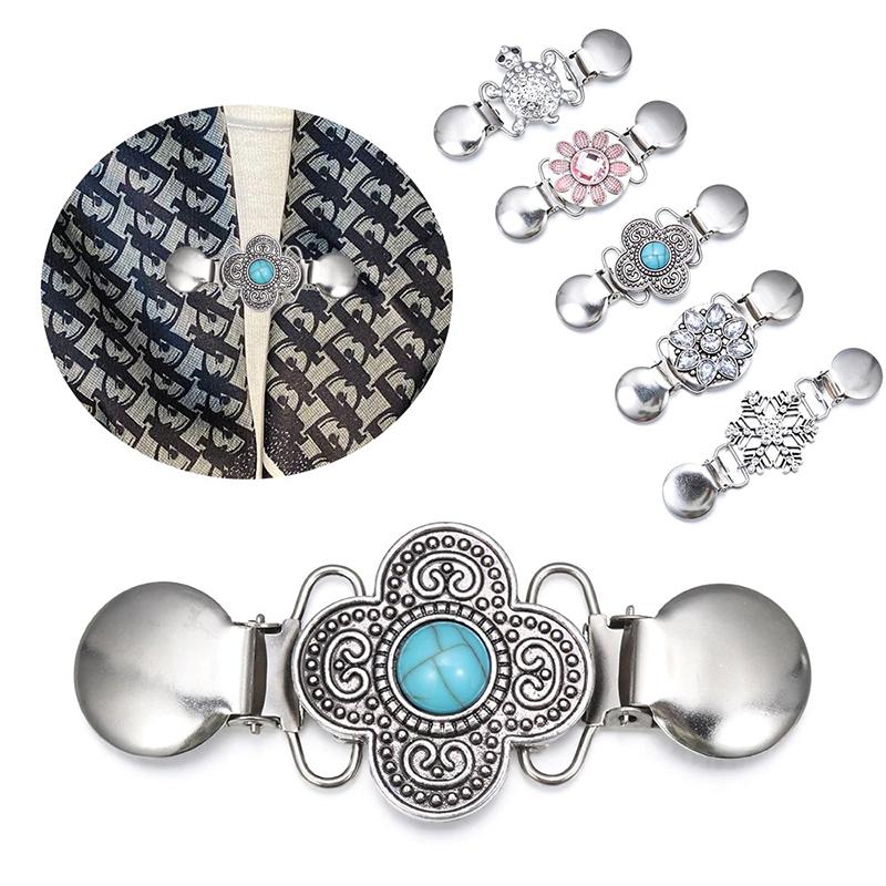 Vintage Cardigan Duck Clip Pin 2