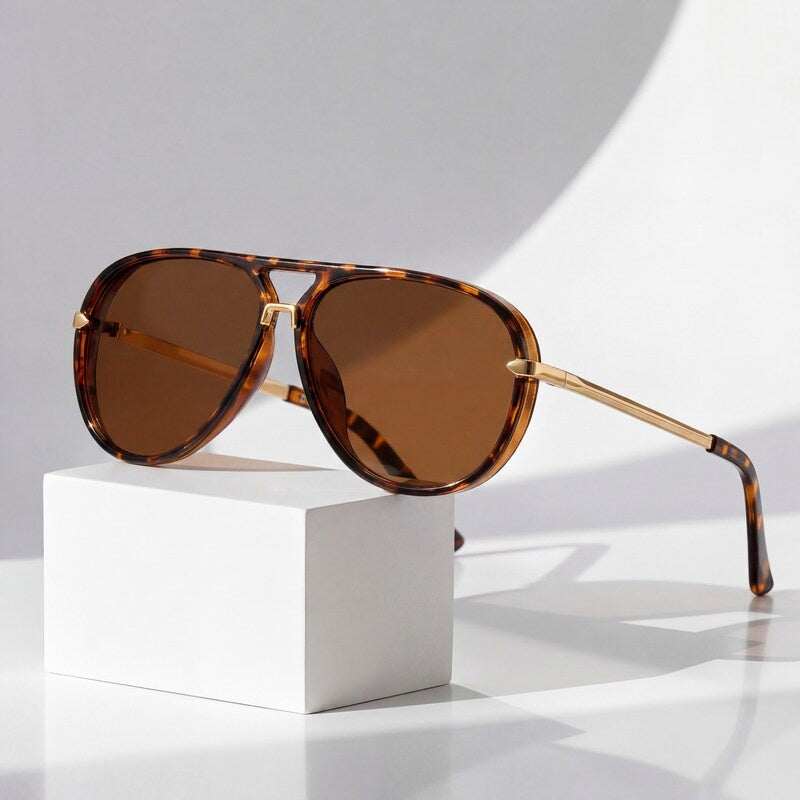 Women's Classic Pilot Aviator Sunglasses – Gradient Lens