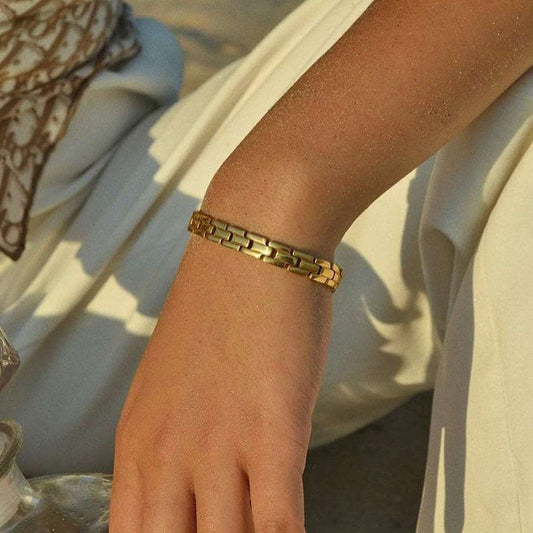 Women's Gold Bracelet Waterproof Stainless Steel 18k Gold 1