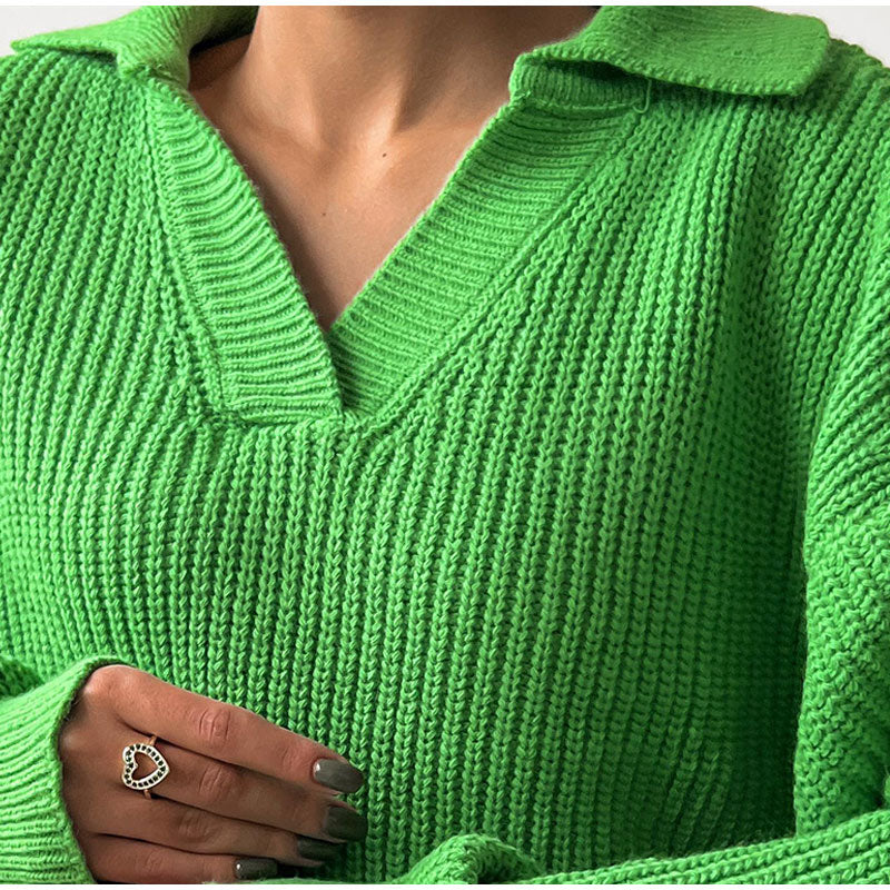Cozy Women's Knit Sweater in Blue and Green – Relaxed Fit for All Seasons 5