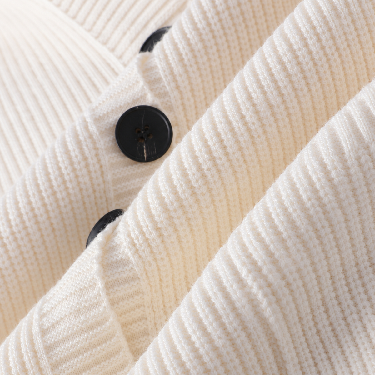 Men's Ribbed Hooded Cardigan in Ivory – buttons and knit detail | Hensley London
