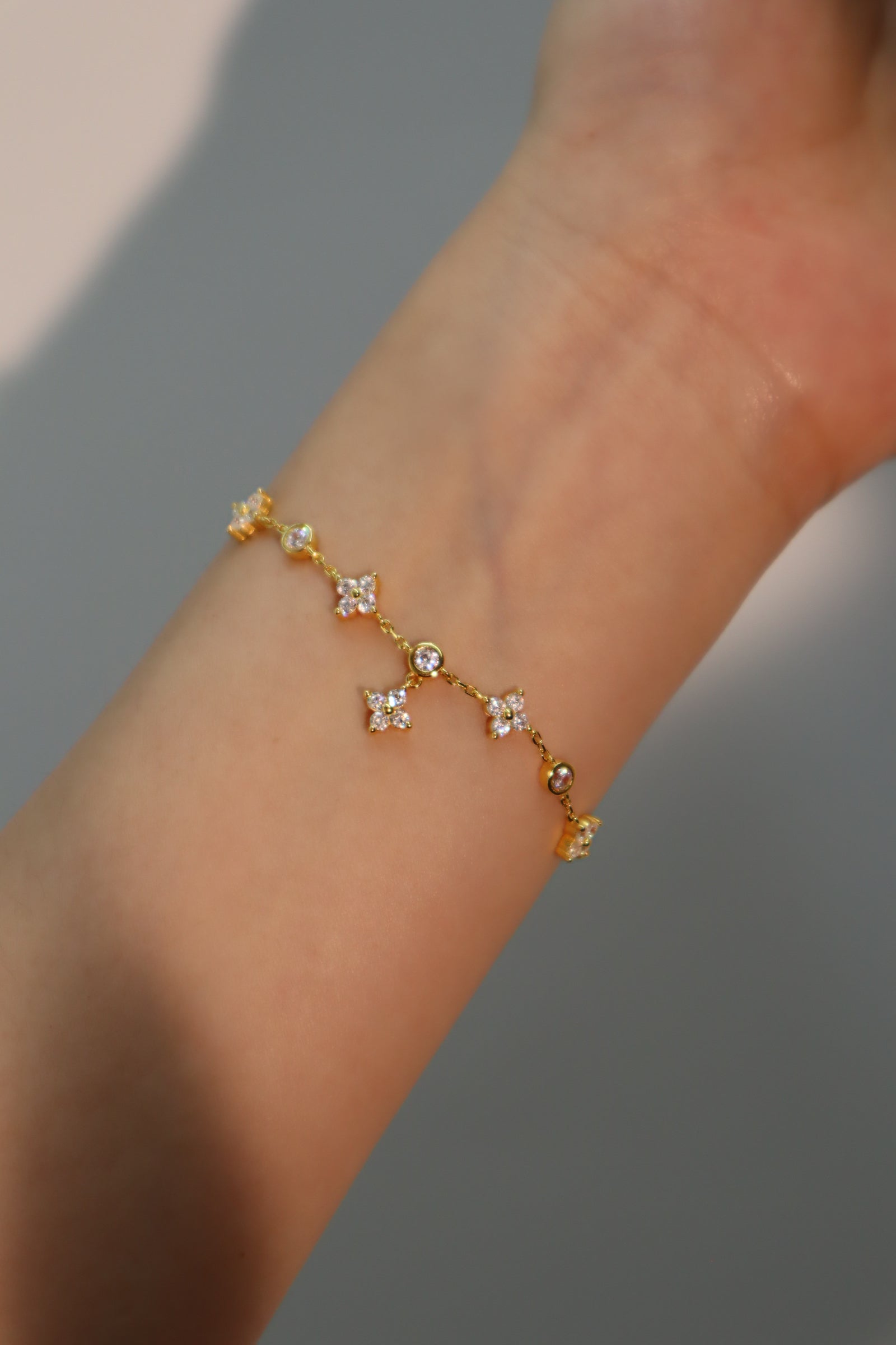 Women's Bracelet Gold Vermeil Zirconia Leaf Design - 1