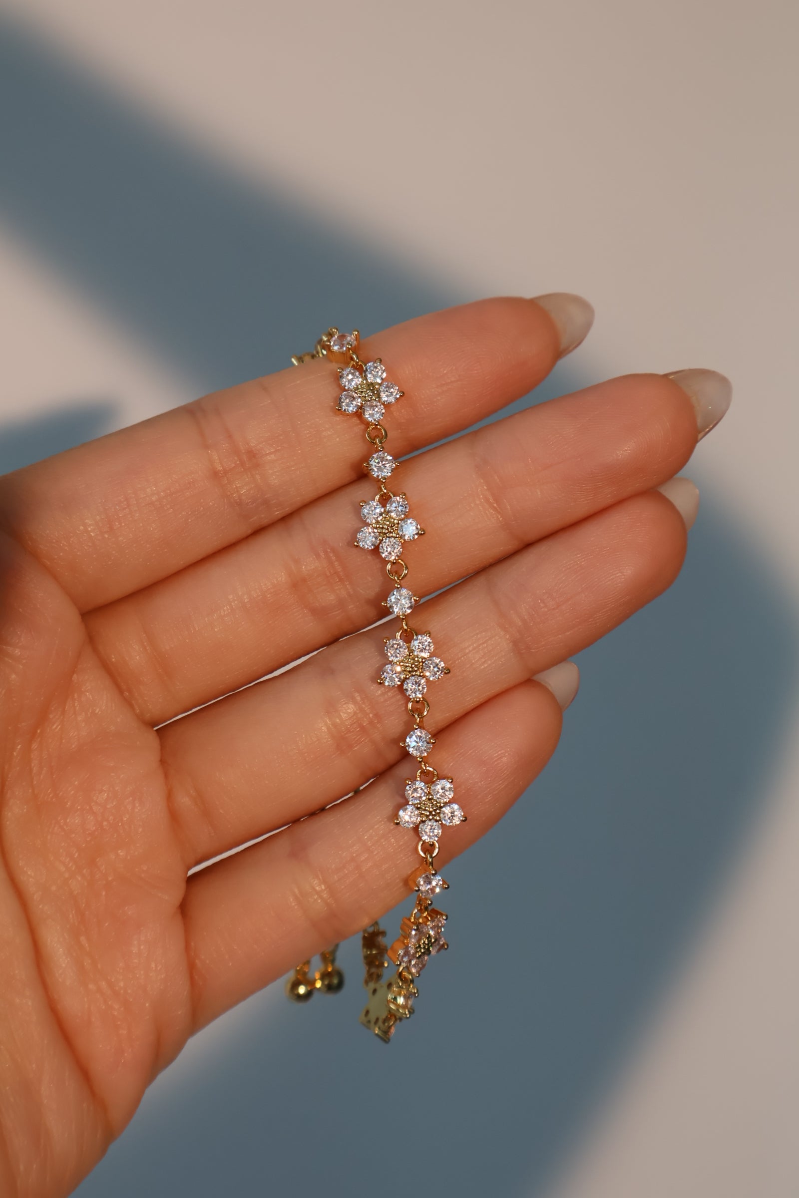 Women's Bracelet Gold Plated Zirconia Flower Design - 1