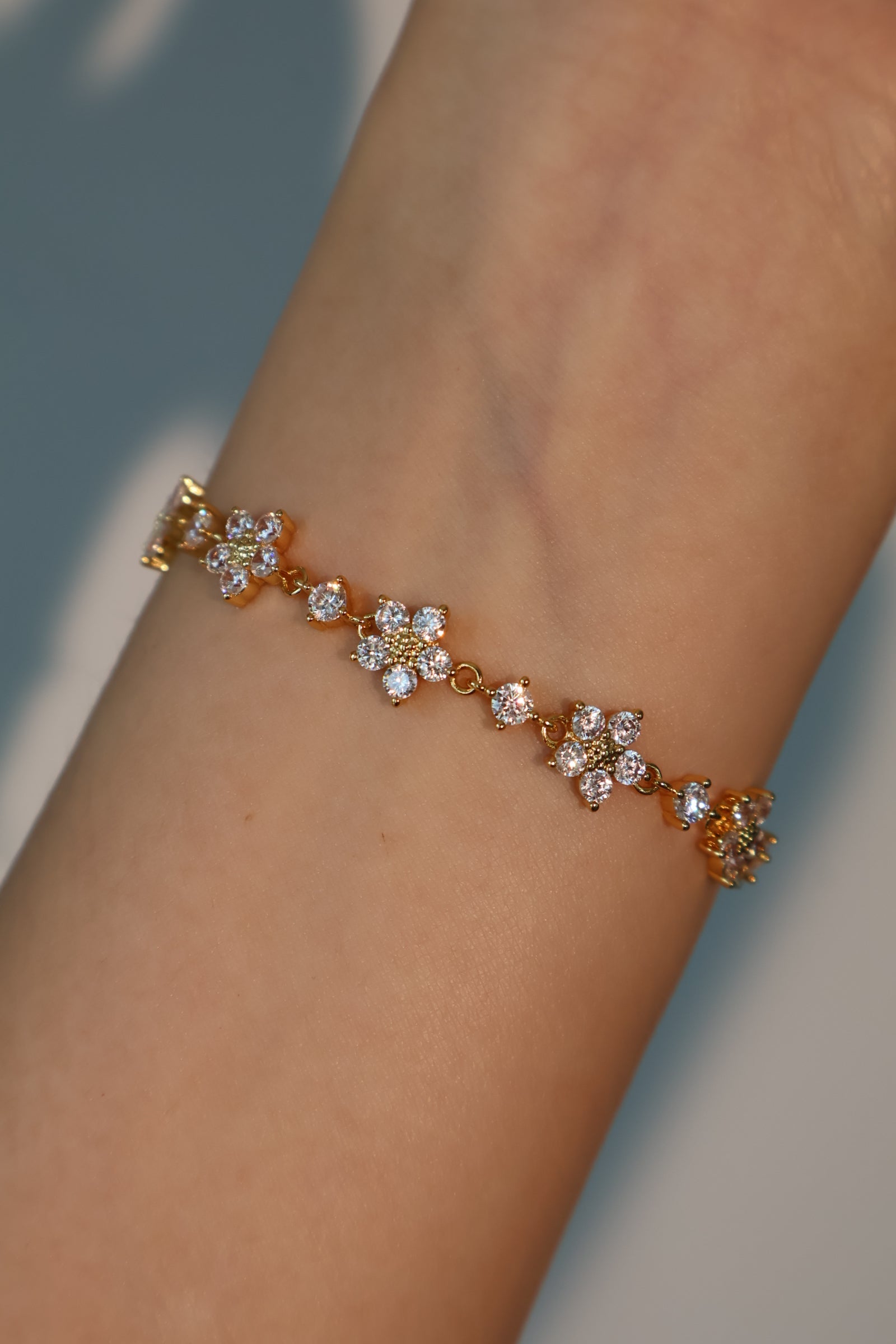 Women's Bracelet Gold Plated Zirconia Flower Design - 3