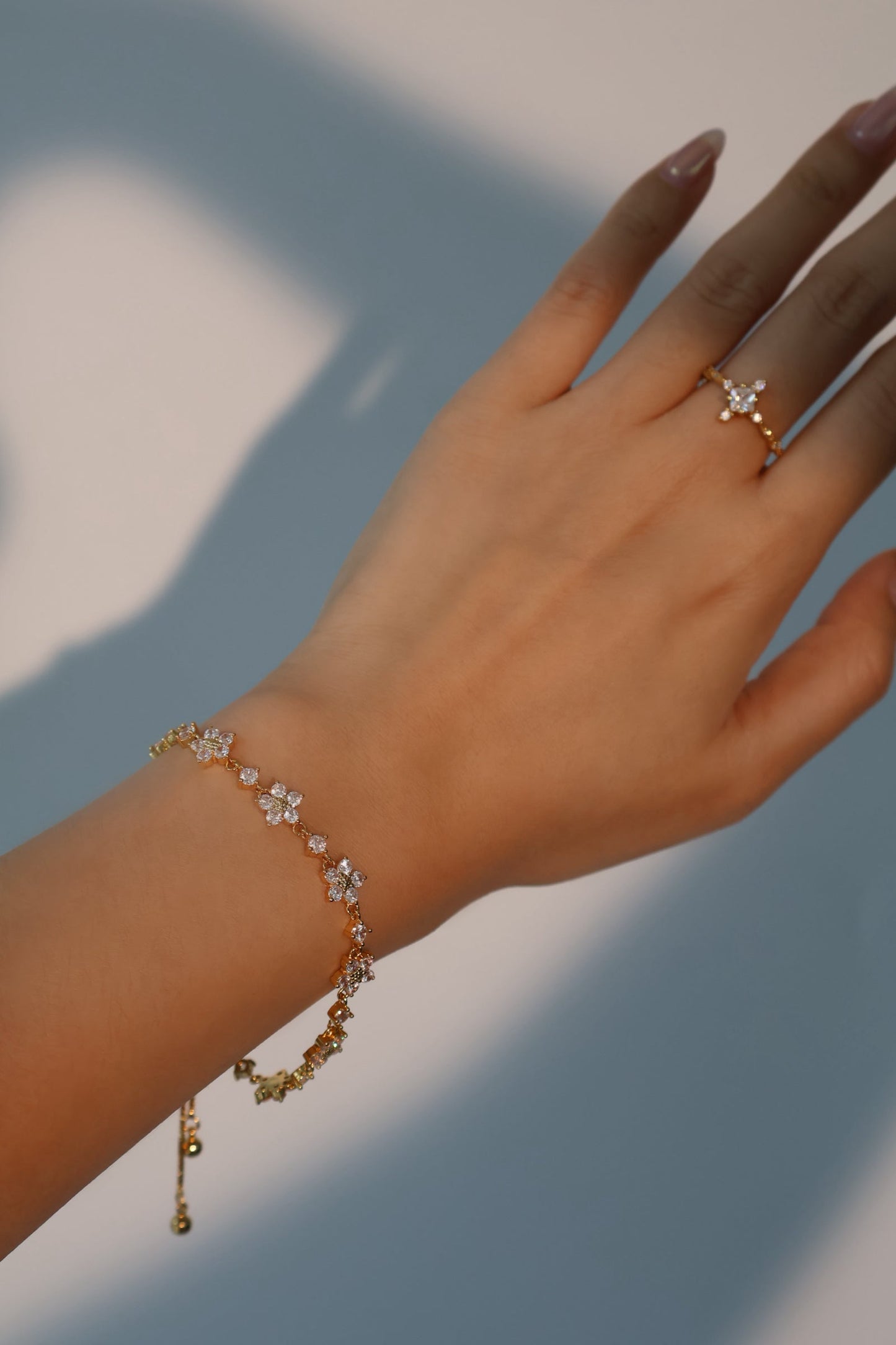 Women's Bracelet Gold Plated Zirconia Flower Design - 8