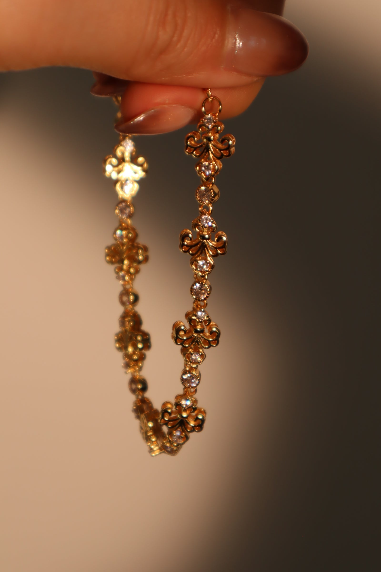 Unisex Bracelet Gold Adjustable 18K Gold Plated Zirconia Diamonds 7.6 in - 7