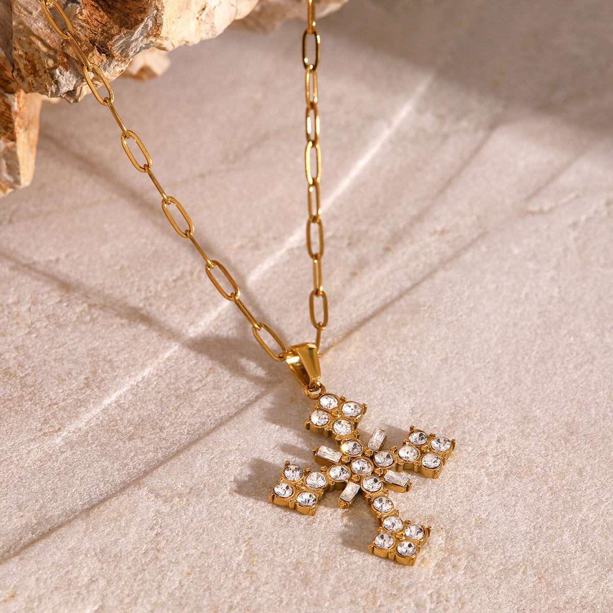 18k Gold-Plated Crystal Cross Necklace with Paperclip Chain – Waterproof, Hypoallergenic Jewelry for Women 2