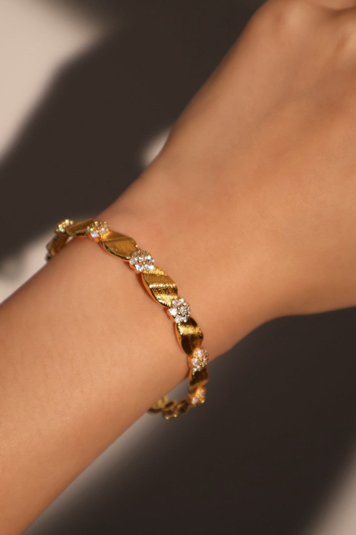 Women's Flower Bracelet Gold Plated Zirconia - 2