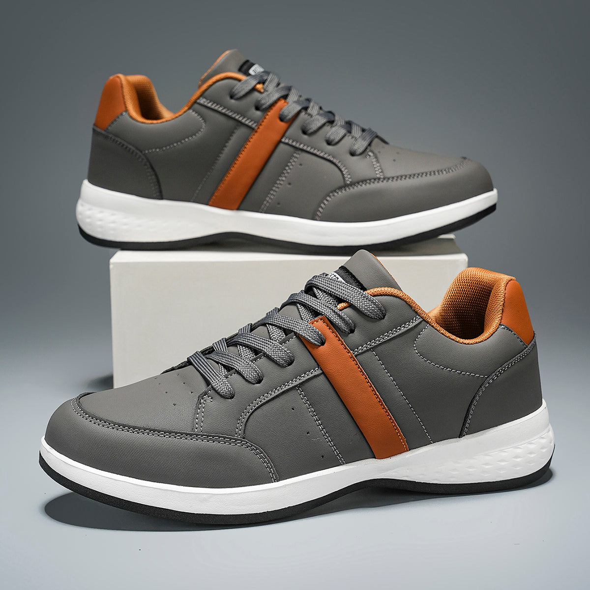 Men's Leather Lace-Up Low-Top Sneakers – product view | Hensley London