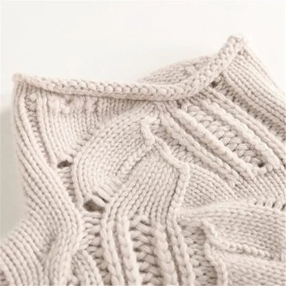 Women's Cashmere Blend Turtleneck Sweater in Wavy Blue – knit detail view | Hensley London