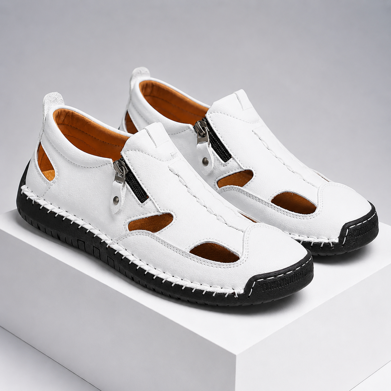 Men's Leather Closed-Toe Fisherman Sandals – product view | Hensley London
