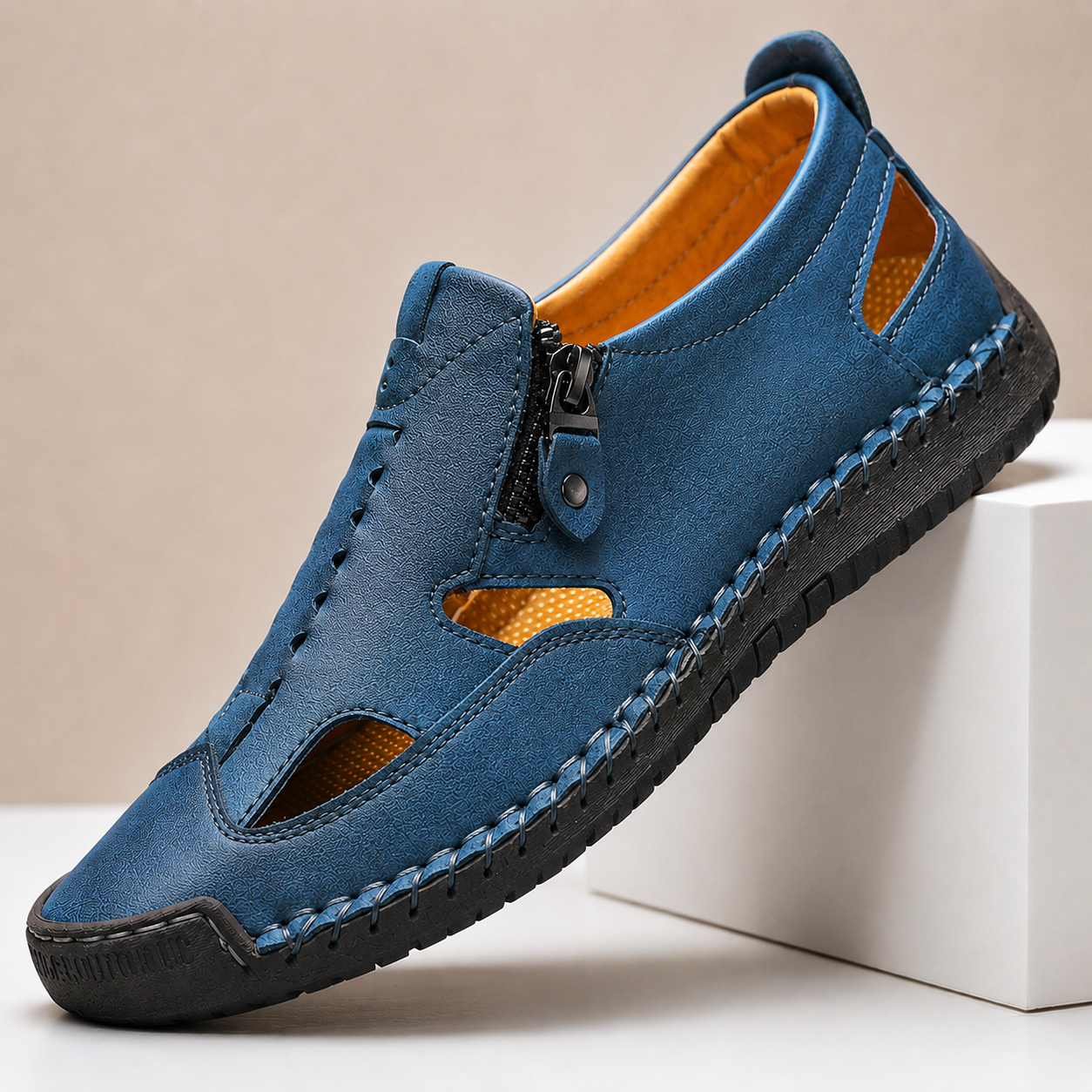Men's Leather Closed-Toe Fisherman Sandals – product view | Hensley London