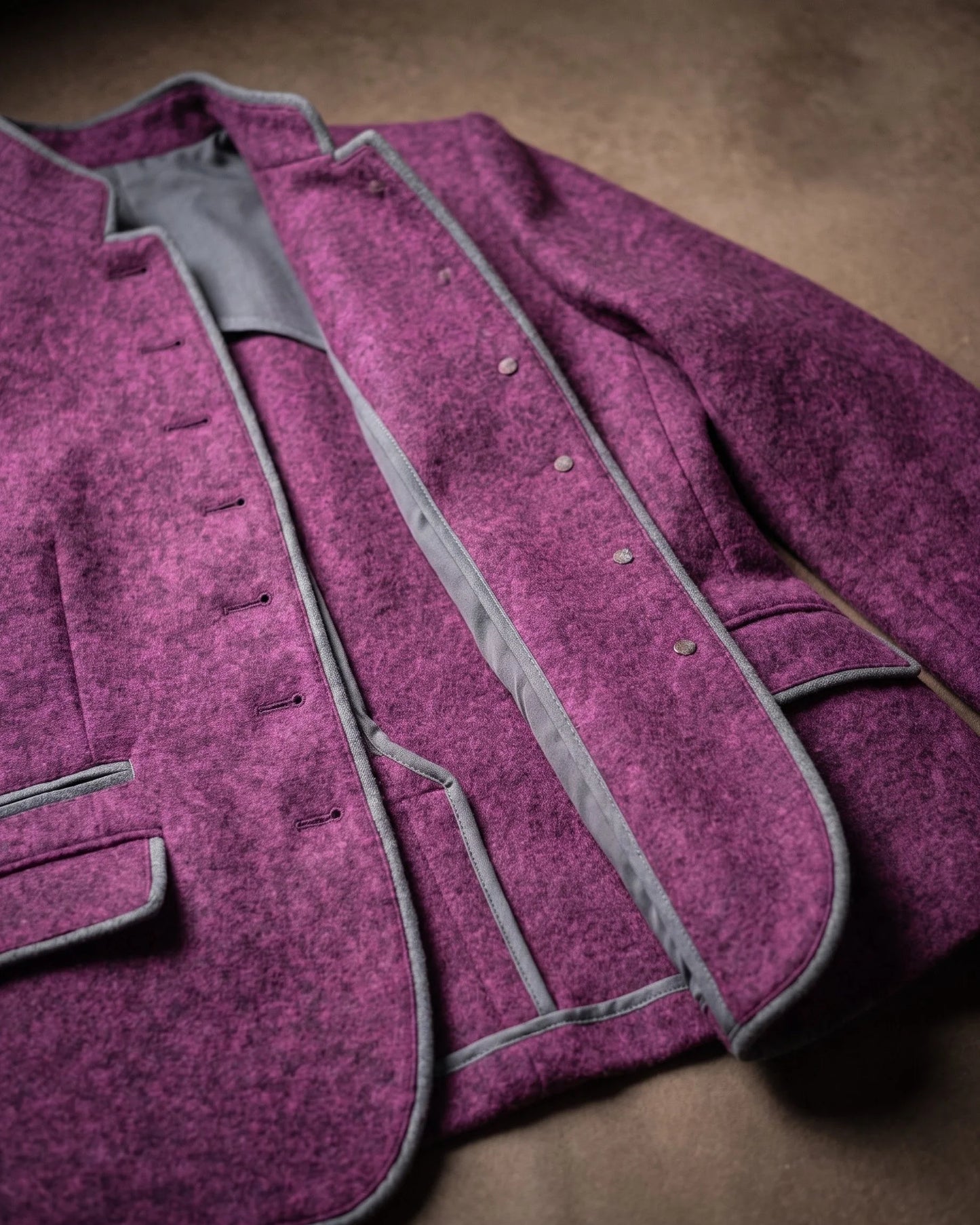 Women's Contrast-Trim Stand-Collar Fitted Jacket in Purple – additional view | Hensley London