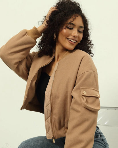 Chic Women's Quilted Jacket | Loose Fit, Collarless Bomber Design 4