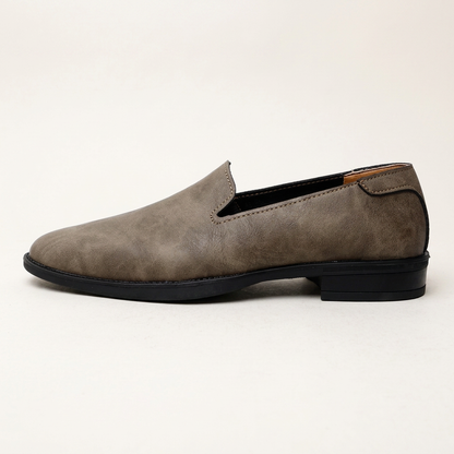 Men's Pointed-Toe Leather Loafers in Khaki – side view | Hensley London